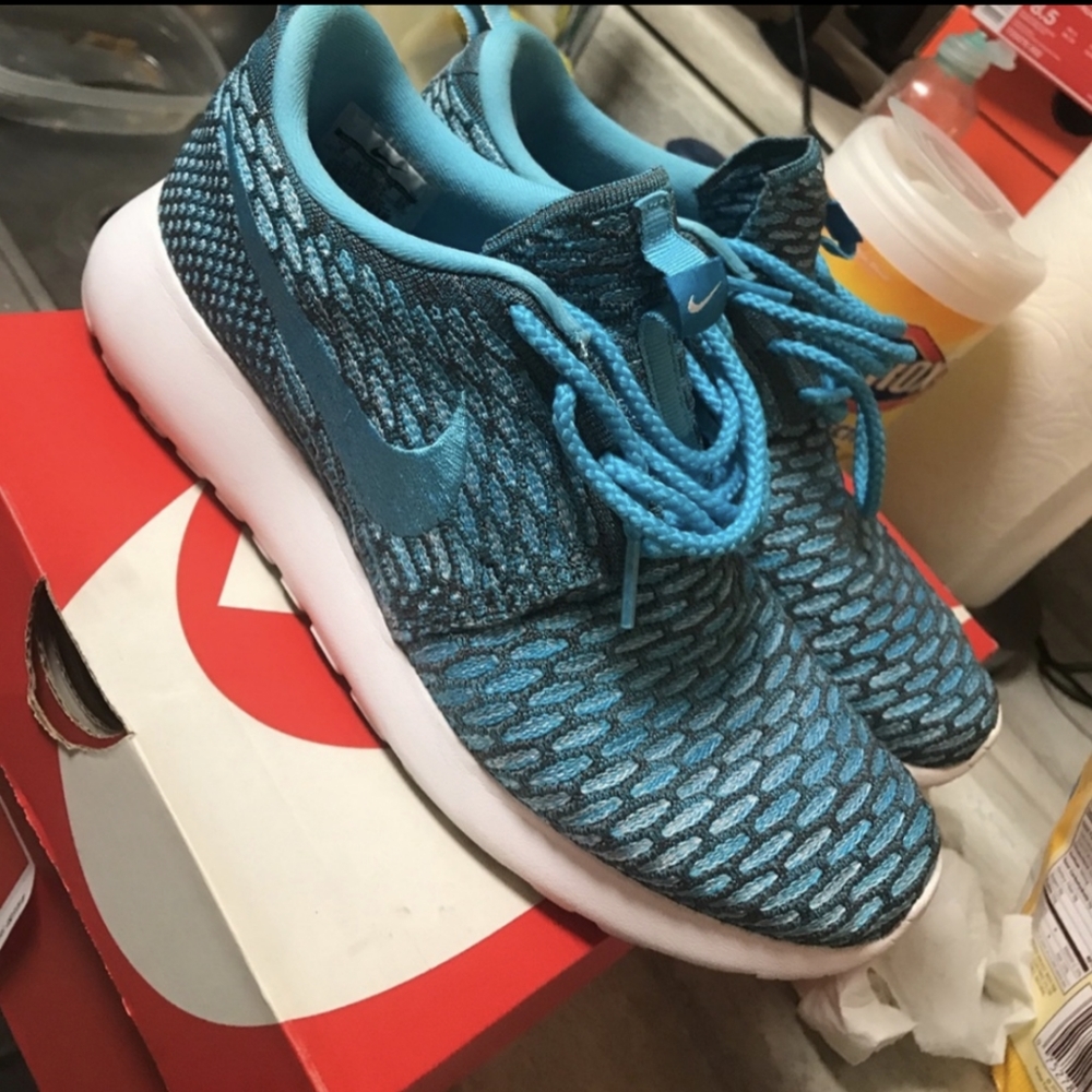 Nike Women's Nine Rosherun Flynet - Picture 5 of 7